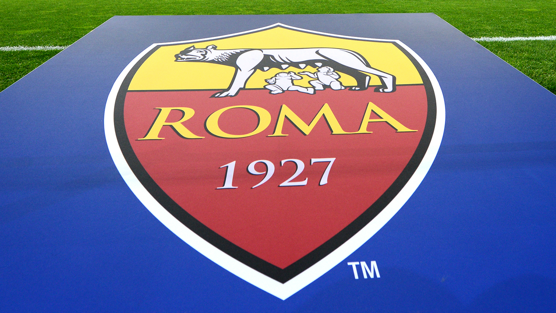 Roma and Vicenza have paid tribute to Cameroonian Joseph Bouasse after the young player's death.