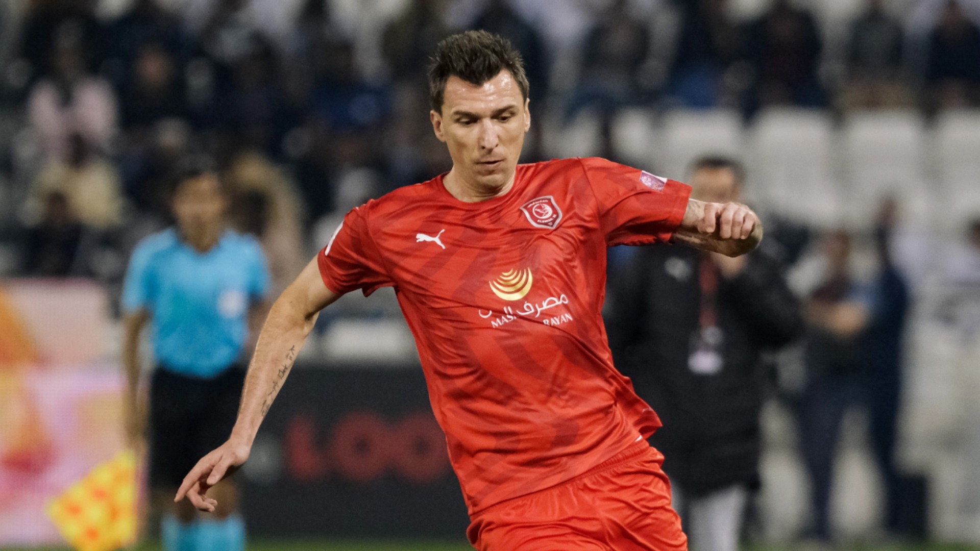 Serie A leaders Milan have bolstered their options in support of Zlatan Ibrahimovic by signing Mario Mandzukic.