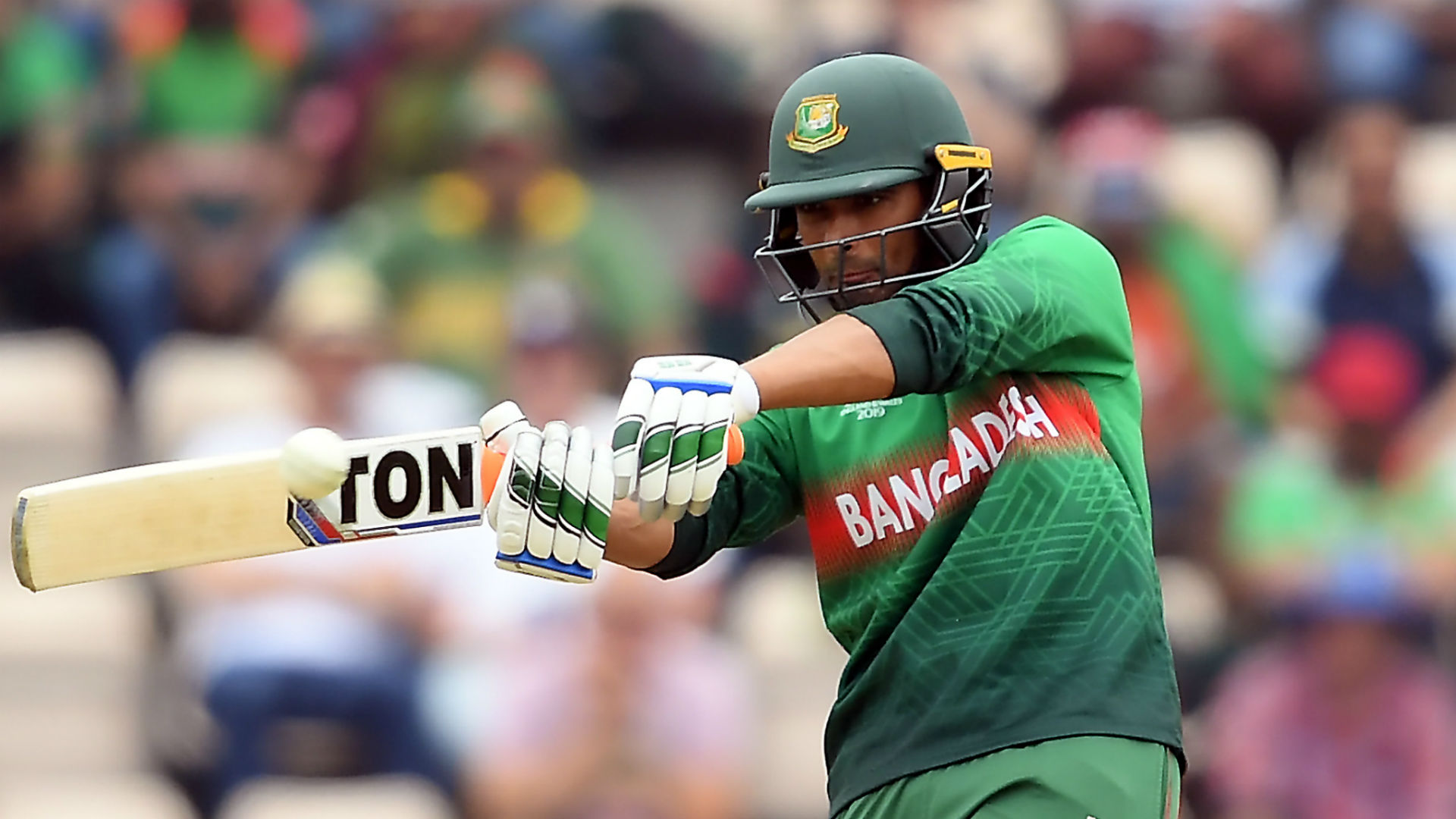 Mahmudullah hit 62 as Bangladesh clinched a 39-run victory over Zimbabwe to book their place in the T20 international tri-series final.