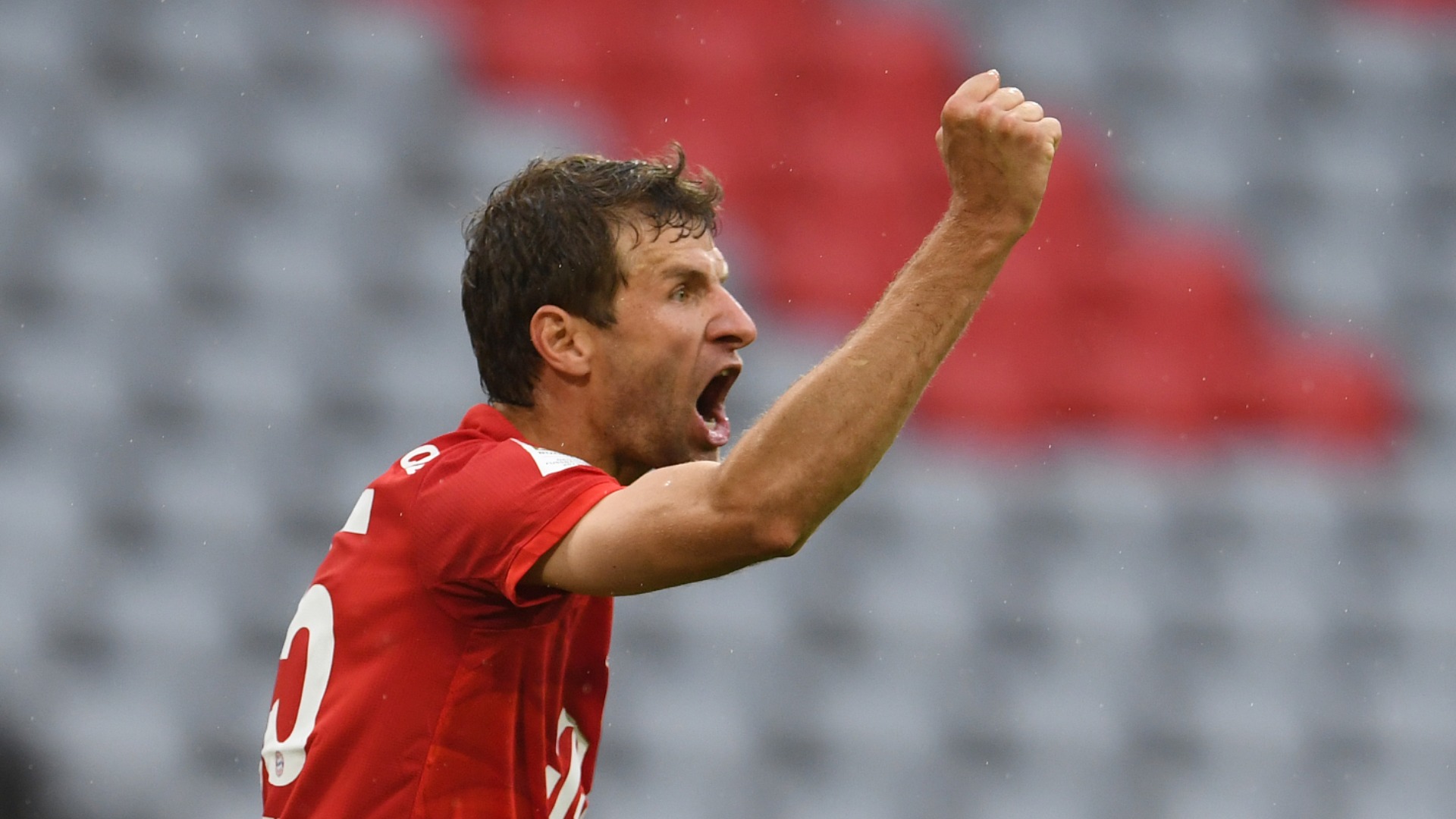 Bayern Munich sit four points clear of Borussia Dortmund again after an entertaining 5-2 win over Eintracht Frankfurt.