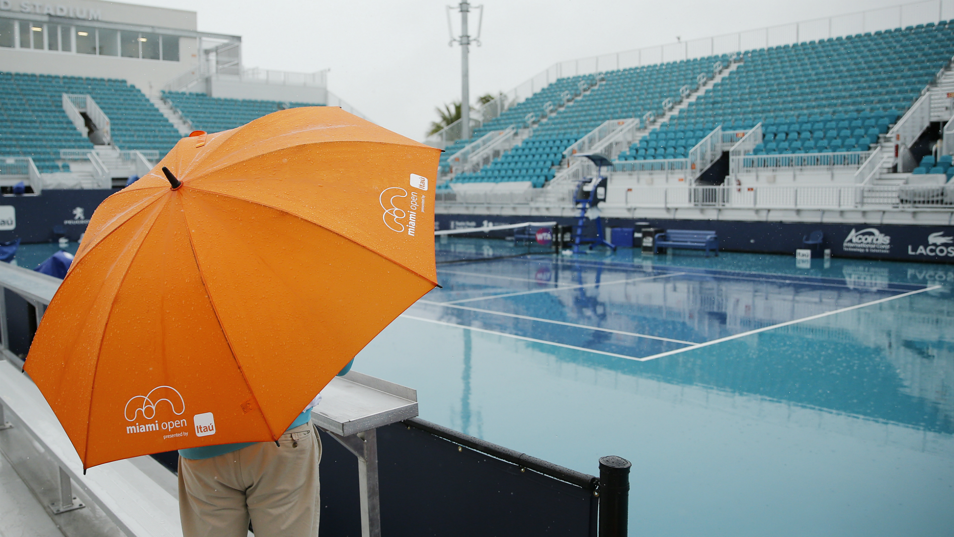 Rain wreaked havoc in Miami, where the WTA schedule was washed out on Tuesday.