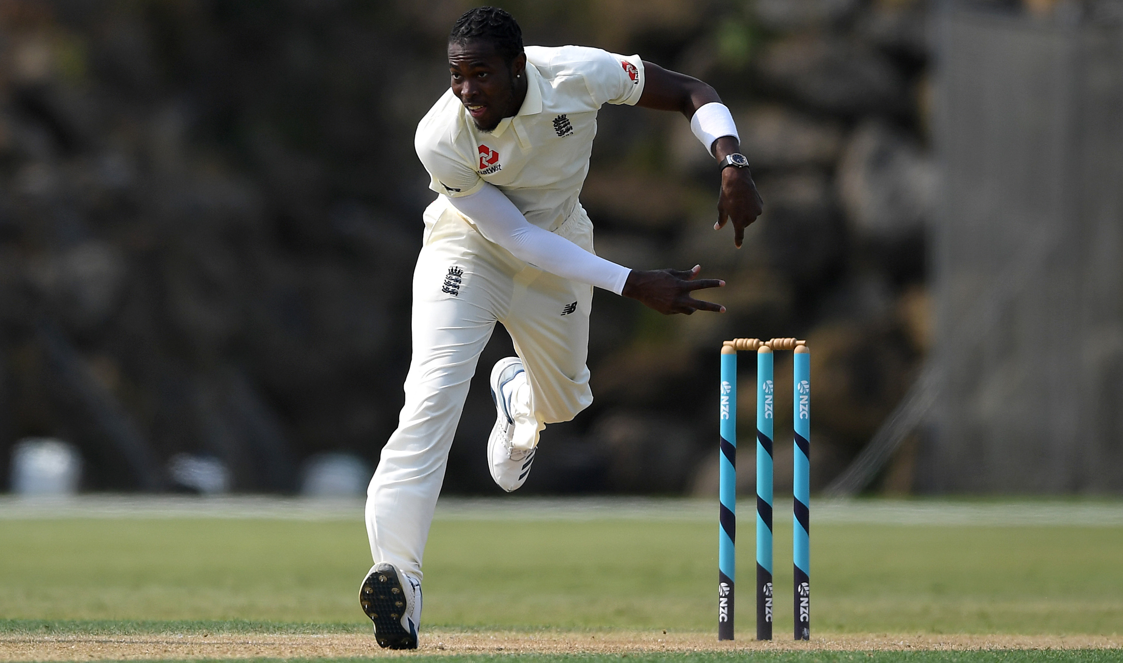 Joe Root wants England paceman Jofra Archer to have more belief in his own abilities.