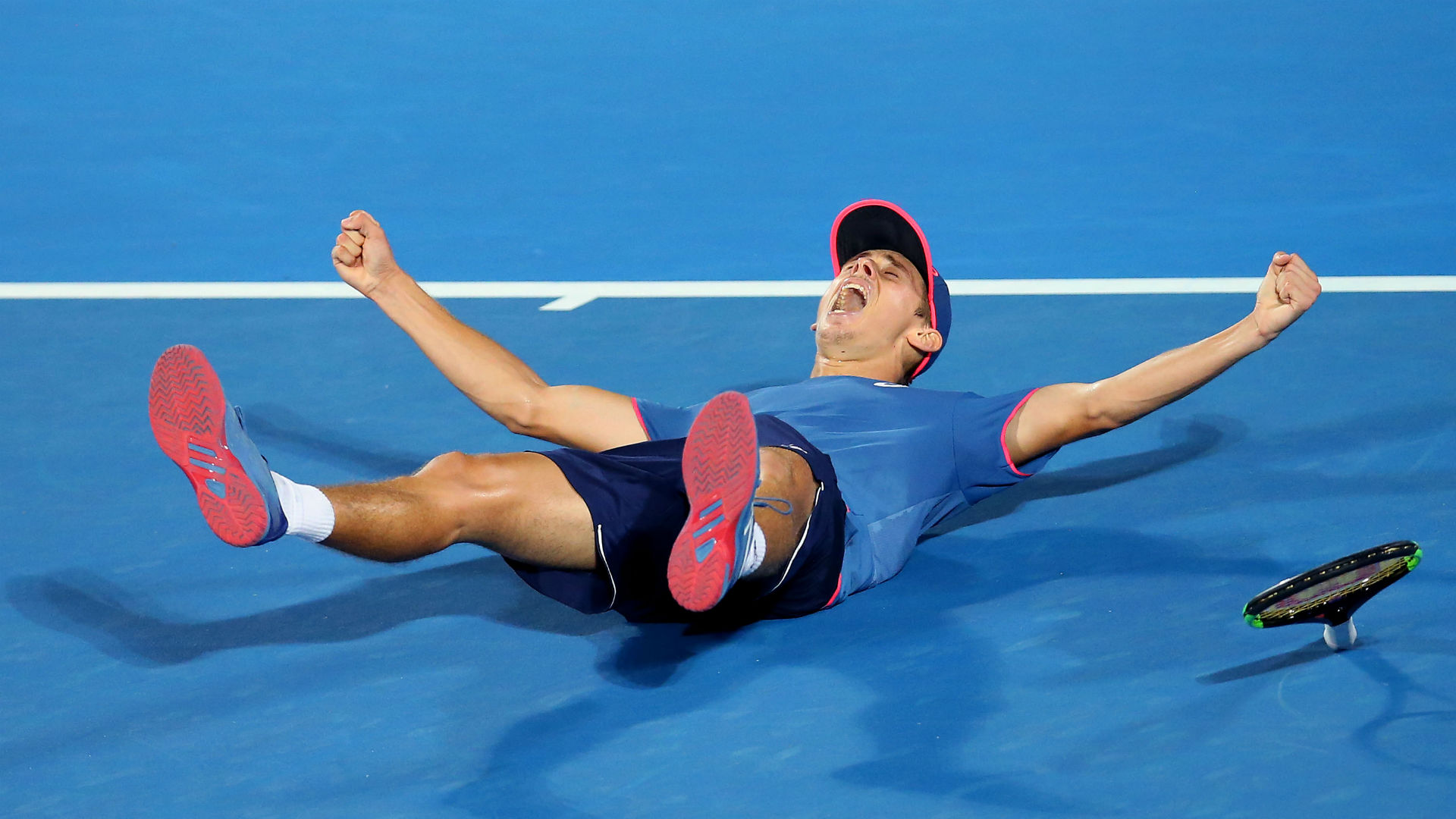 After falling to Daniil Medvedev in the 2018 Sydney International, Alex de Minaur triumphed at his hometown tournament a year later.