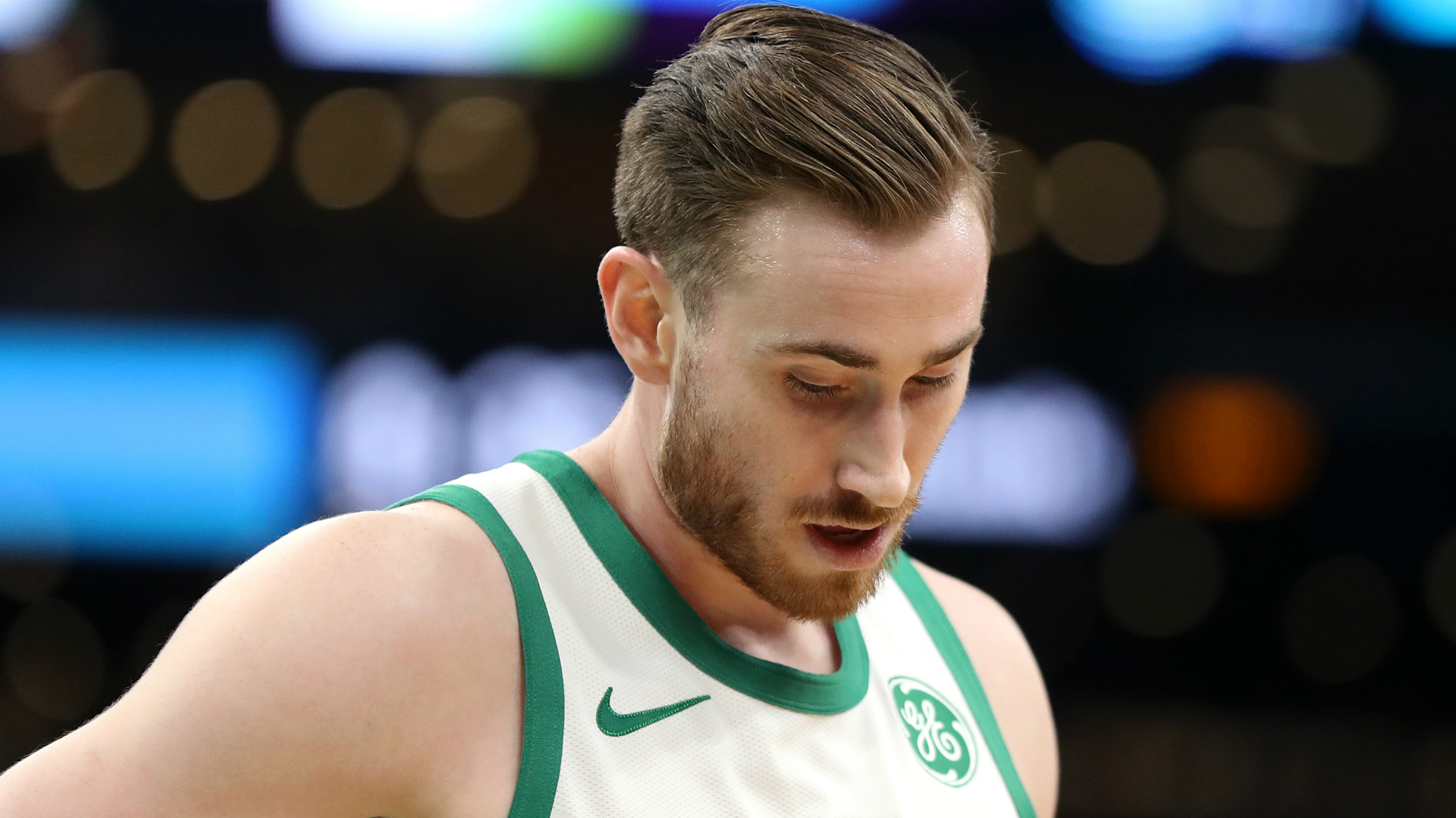 The Charlotte Hornets have bolstered their roster by signing Gordon Hayward on a four year deal, according to reports.