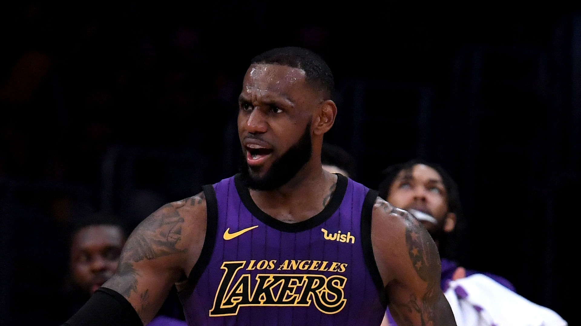 Luke Walton hailed LeBron James after the star led the Los Angeles Lakers past the Miami Heat in the NBA.