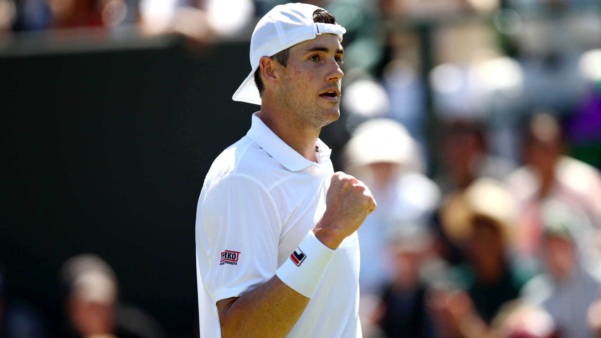In a repeat of the 2017 final, John Isner sent down 24 aces to knock Matthew Ebden out of the Hall of Fame Tennis Championships.