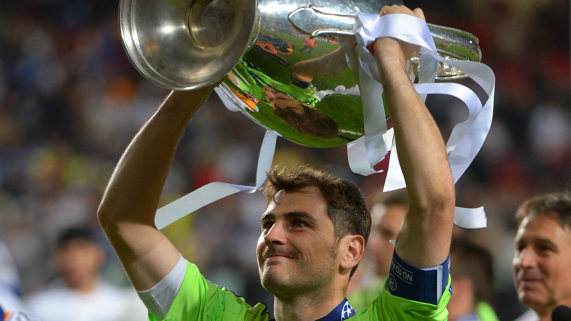 Following a heart attack in May last year, Real Madrid and Spain great Iker Casillas has announced his retirement.