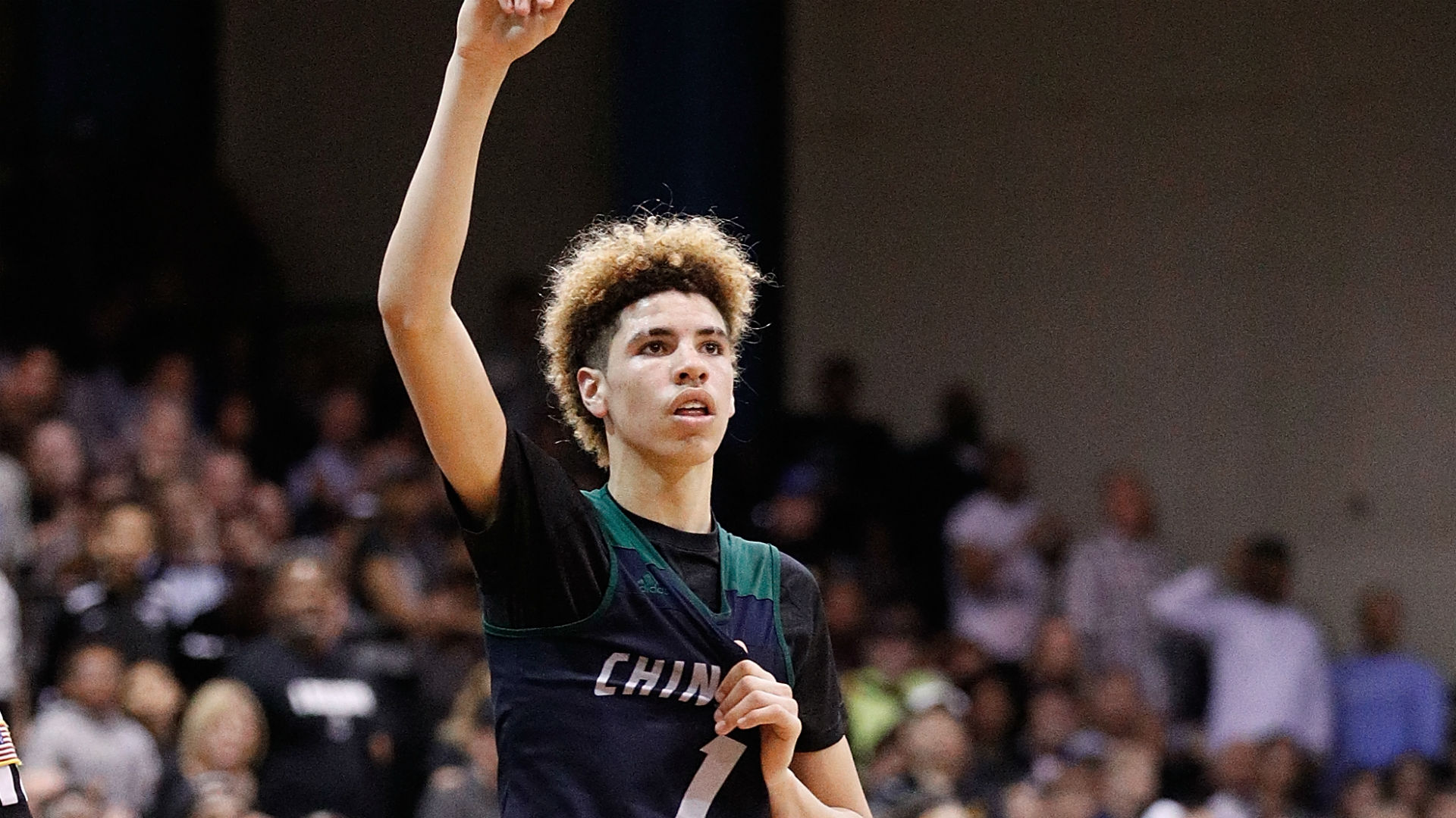 LaMelo Ball, brother of NBA star Lonzo Ball, has signed a contract with Illawarra Hawks of the NBL.