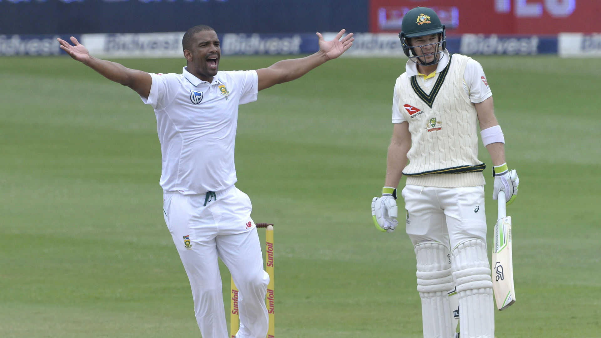 After opting not to enforce the follow-on, South Africa ended day three of the series finale against Australia with a mammoth 401-run lead.