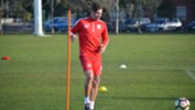 Ersan Gülüm on the ball during an Adelaide United training session.