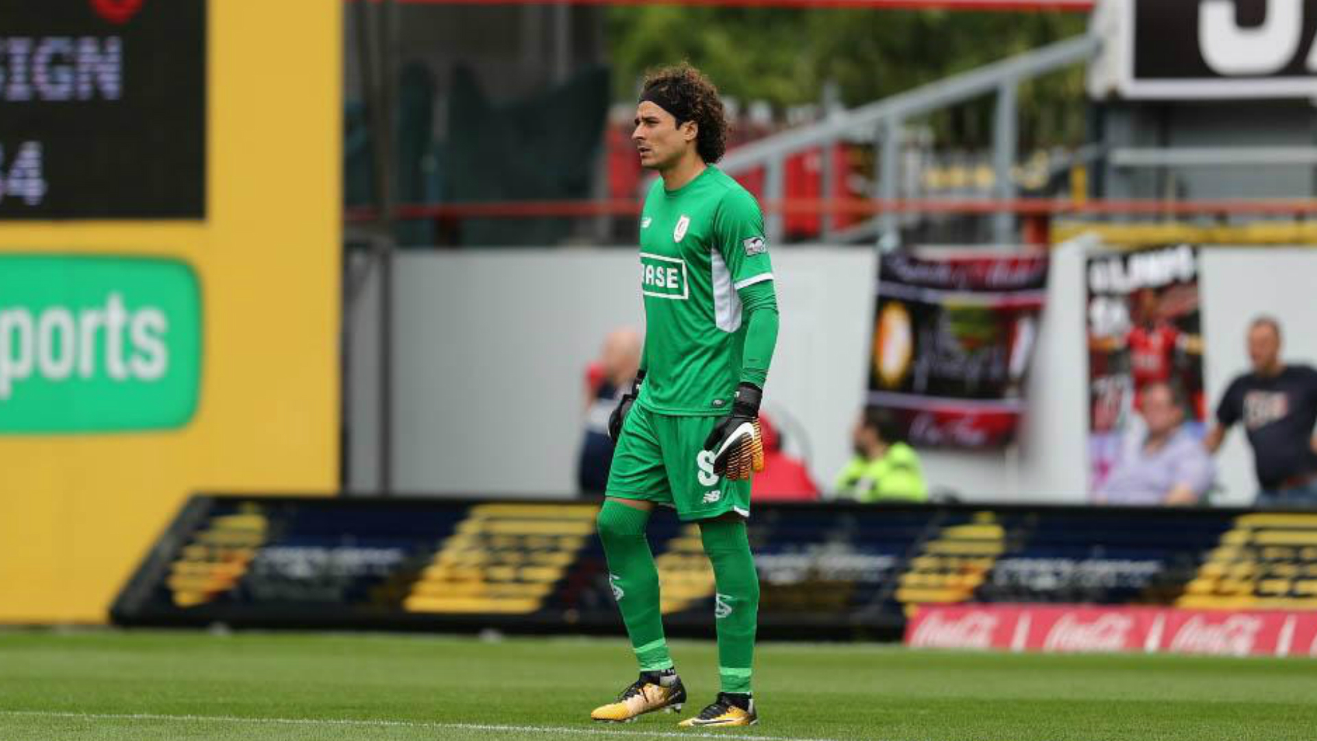 Guillermo Ochoa y Standard Lieja ganan en segunda fecha