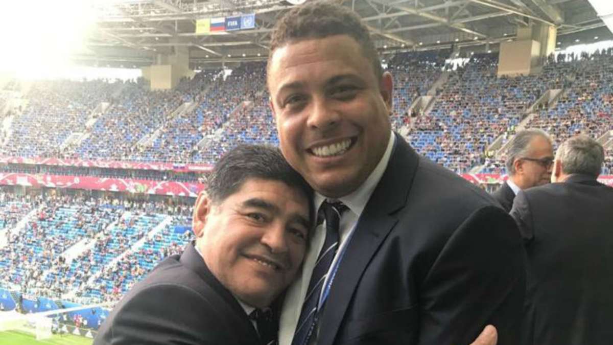 Maradona y Ronaldo, juntos en la final de la Copa Confederaciones