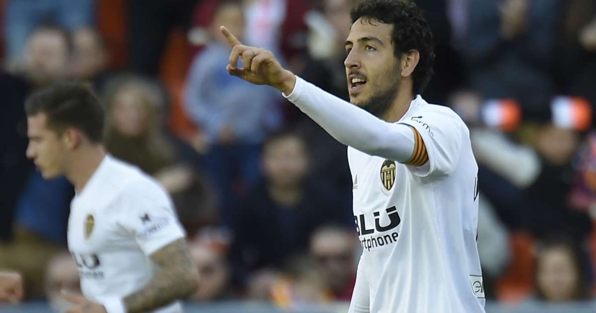 Parejo renueva con el Valencia hasta el año 2022 Parejo renueva con el Valencia hasta el año 2022