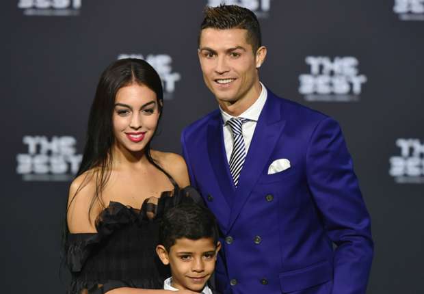 Ronaldo-kamp ontkent zwangerschap - Goal.com - Goal.com