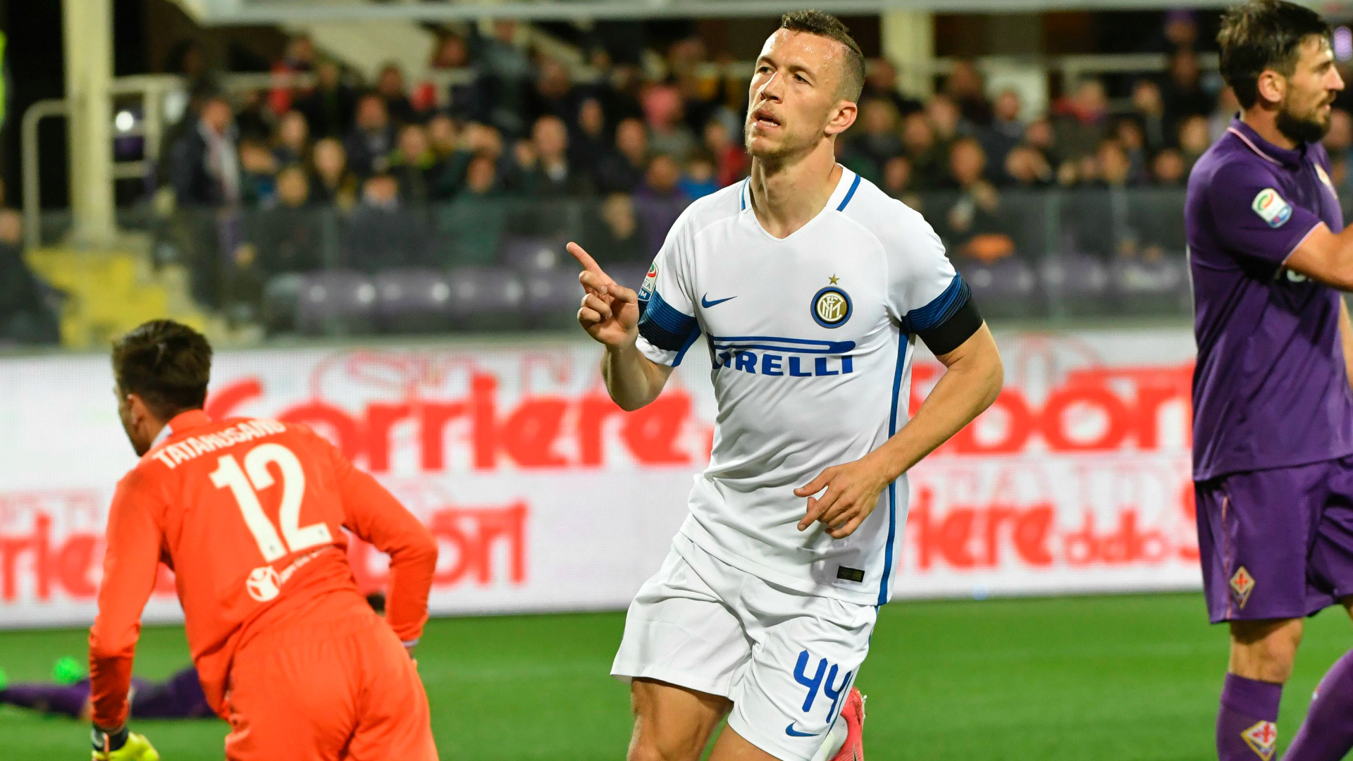 MAN UTD MUST PAY €50M FOR PERISIC Perisic-fiorentina-inter-serie-a_zwmf41qph7mr1c5tzumu2jxkr