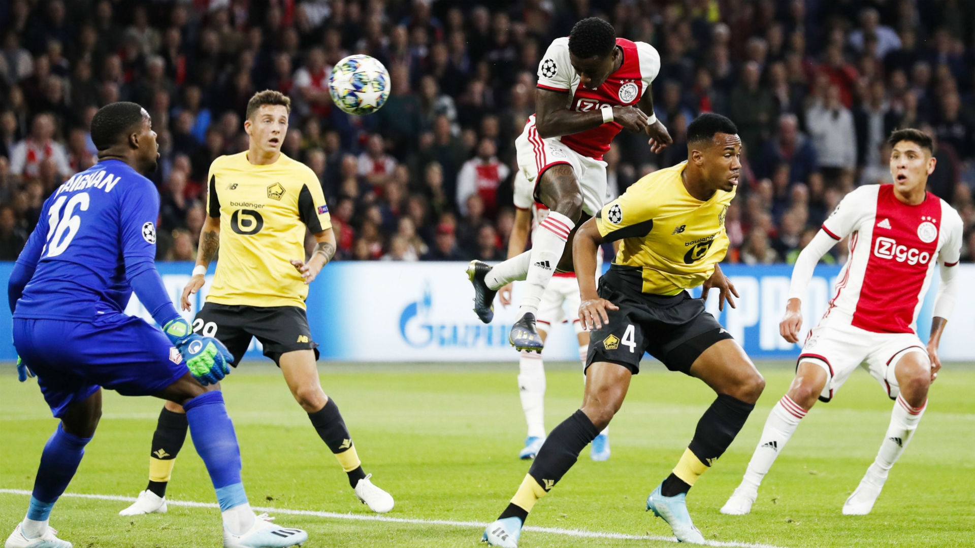 Ajax-Lille (1-0, MT) : Renato Sanches a frôlé l'expulsion
