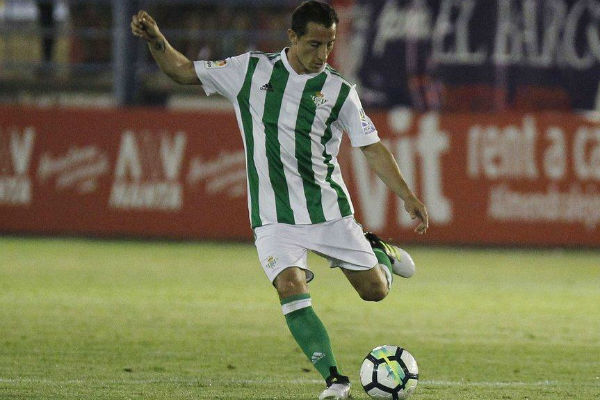 Buscarían juntar a Carlos Vela con Andrés Guardado en el Betis Buscarían juntar a Carlos Vela con Andrés Guardado en el Betis