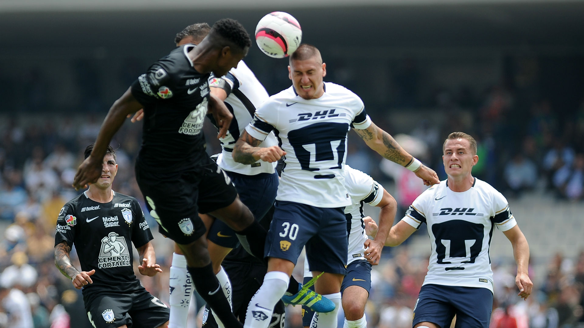 Con golazo de 'chilena', Pumas rescata empate ante Celaya en Copa MX