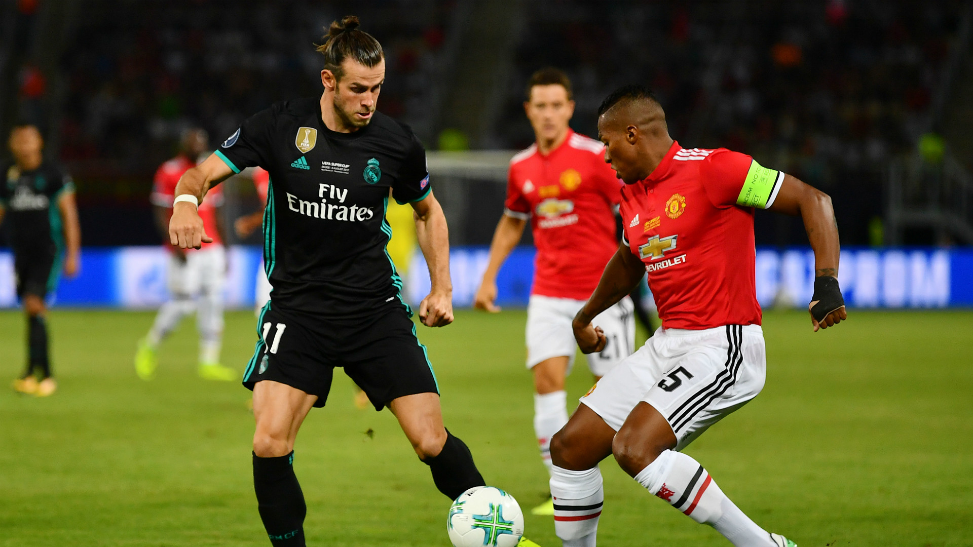 GarethBale Antonio Valencia Real Madrid Manchester United UEFA Supercup