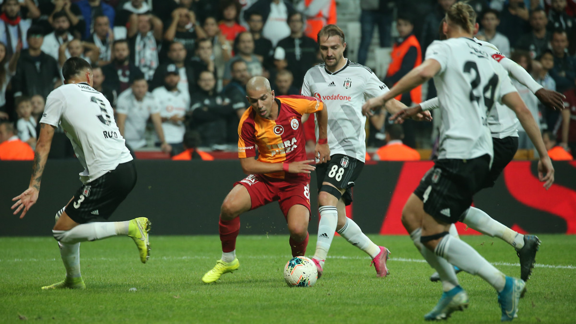 Feghouli scores first goal of the season in Galatasaray win over Gaziantep