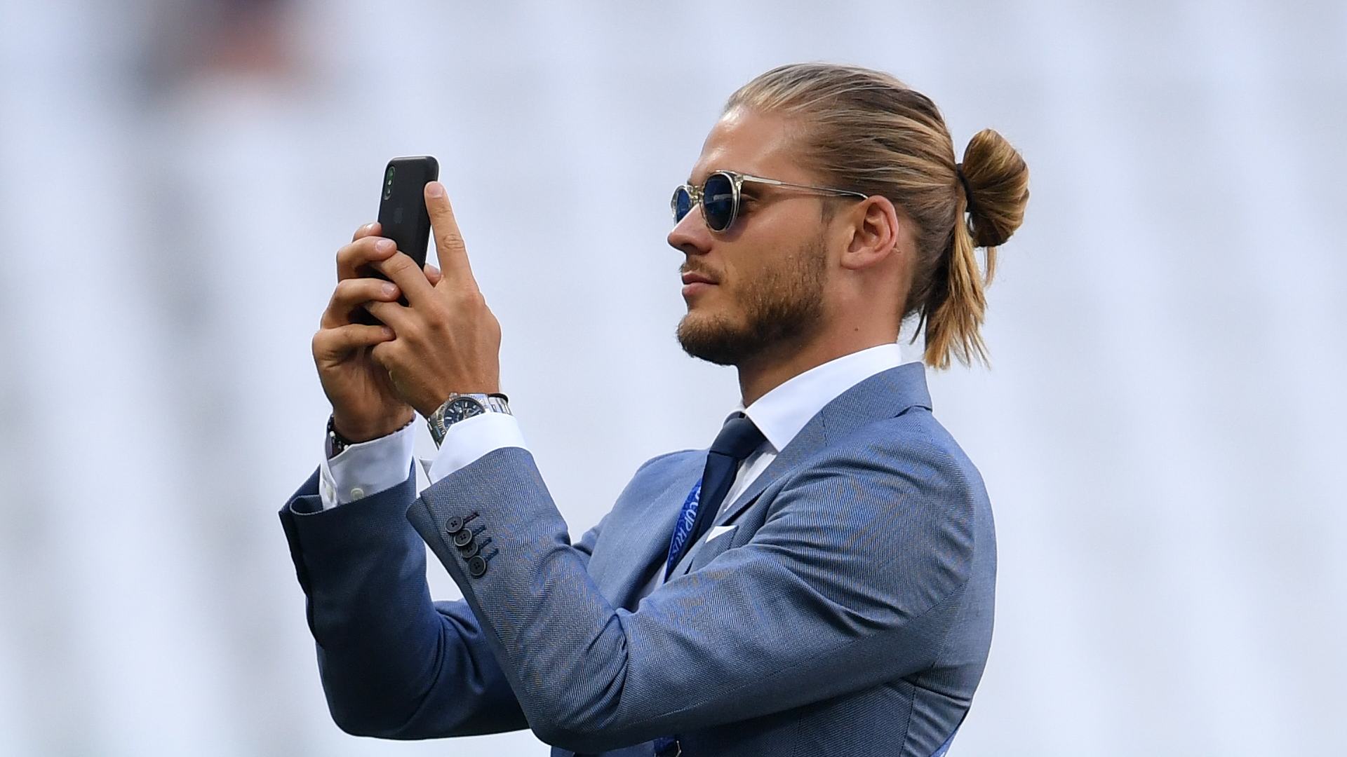 Sandhausen to 'expand stadium to fit Gislason's female fans'