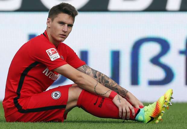 ¡Insólito! El uruguayo Varela no seguirá en Eintracht Frankfurt por un tatuaje - Goal.com