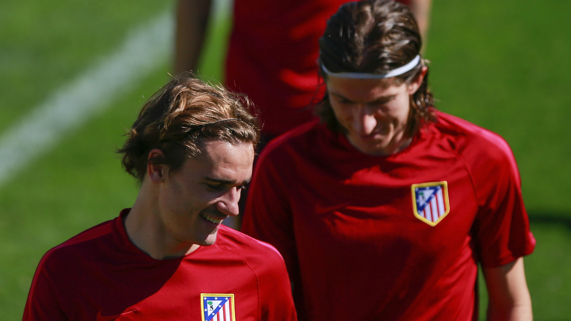 Atletico Madrid Filipe Luis Glaubt An Griezmann Verbleib