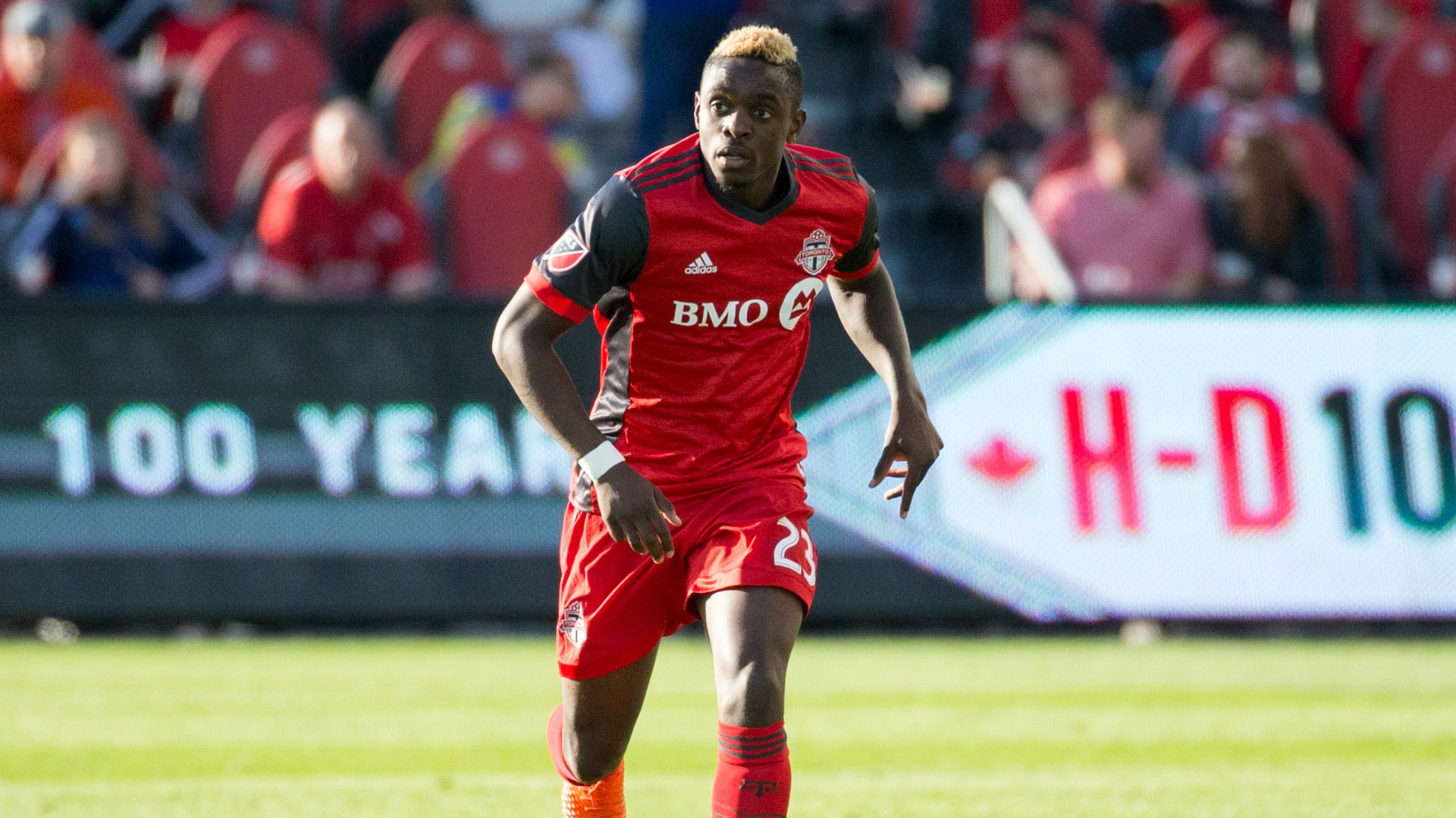 Chris Mavinga: Toronto defender involved in road accident Chris Mavinga: Toronto defender involved in road accident