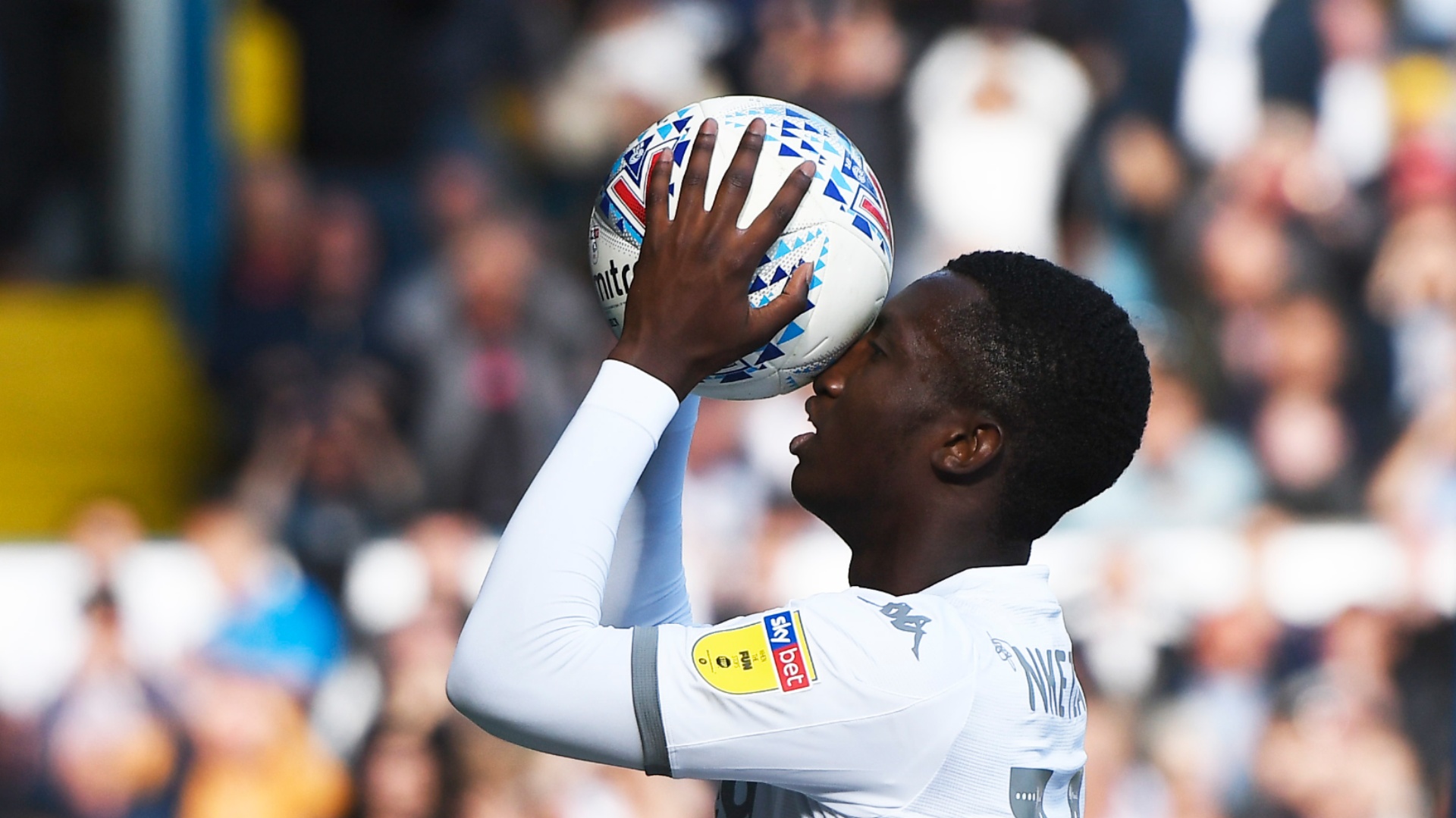 Arsenal loanee Nketiah interests Bristol City, but Leeds United hopeful on his stay