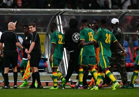 Fan riot in Paris ruins Senegal-Ivory Coast