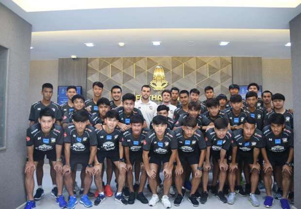 สมัคร Holiday Palace