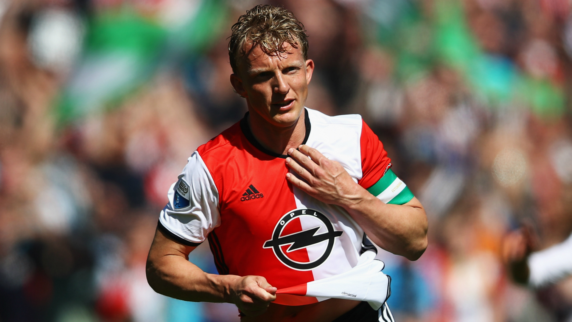Dirk Kuyt scored a hat-trick as Feyenoord won the Eredivisie title