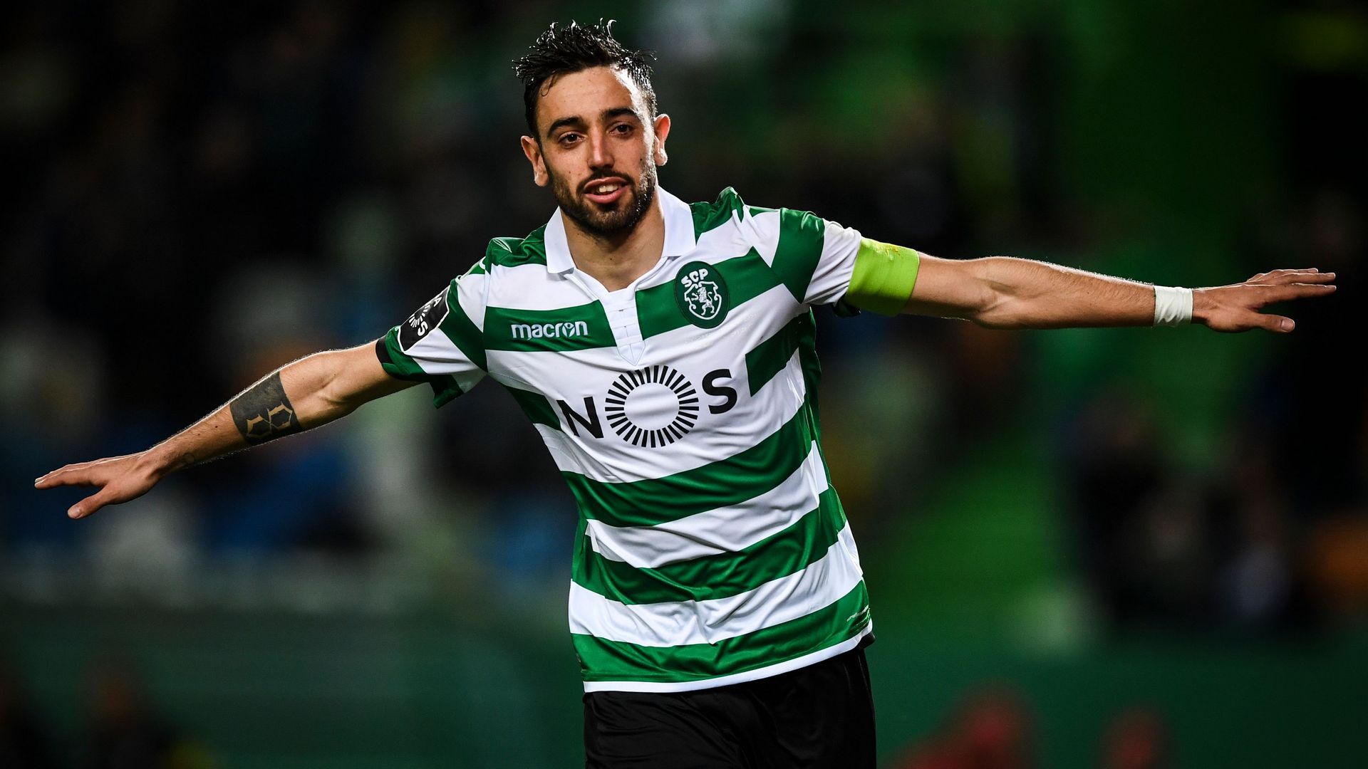 Man Utd target Bruno Fernandes signs new Sporting contract