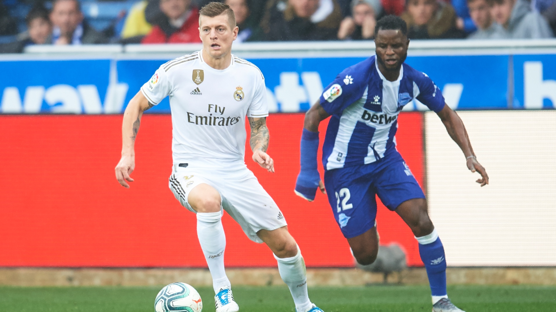 Real Madrid victorious over Mubarak Wakaso's Alaves