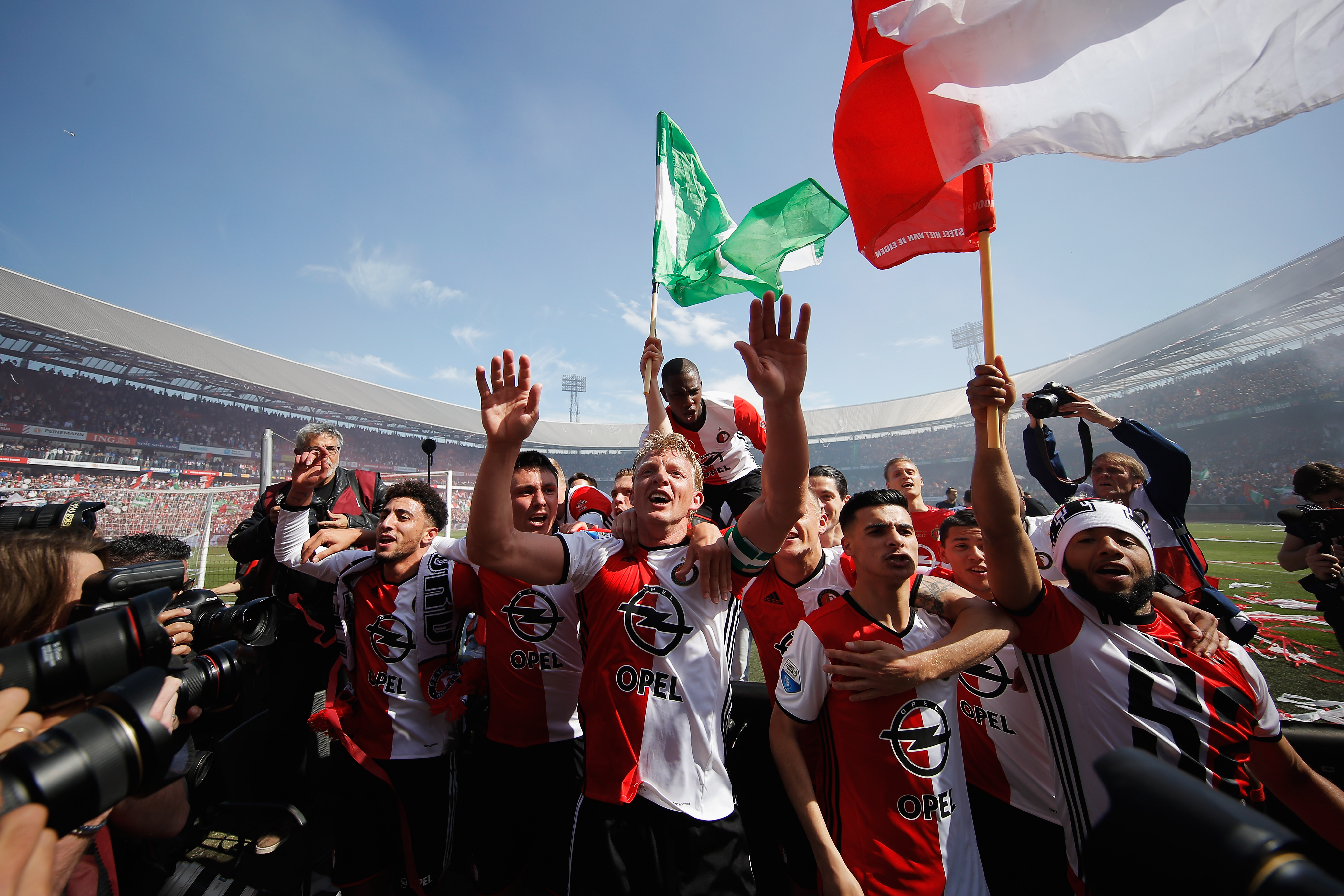 Feyenoord logra su 15º título del campeonato holandés Feyenoord logra su 15º título del campeonato holandés