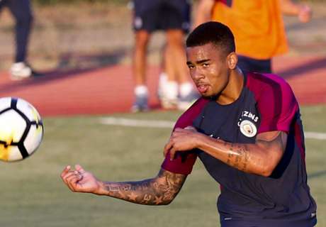 VIDEO: KDB & Jesus' nutmeg challenge