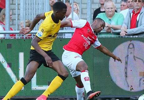 Crowd trouble halts Eredivisie game