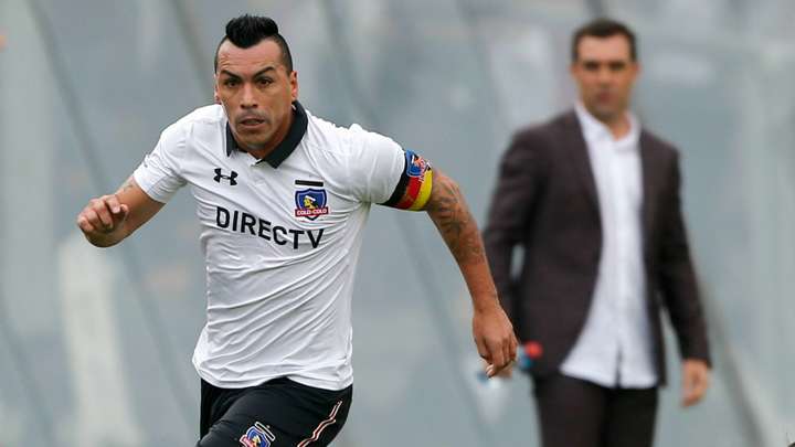 Paredes seguirá dos años más en Colo Colo