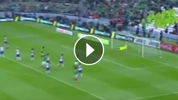 VIDEO: Peligroso disparo de Héctor Herrera