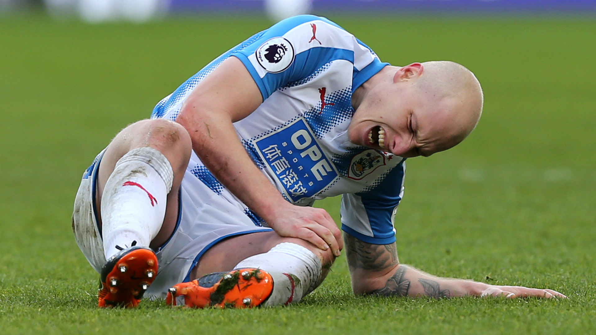 aaron mooy huddersfield town