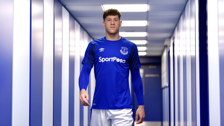 Everton home kit 1718
