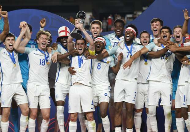 Video Brilliant Moment England Squad Applaud U20 World Cup Winners 9421