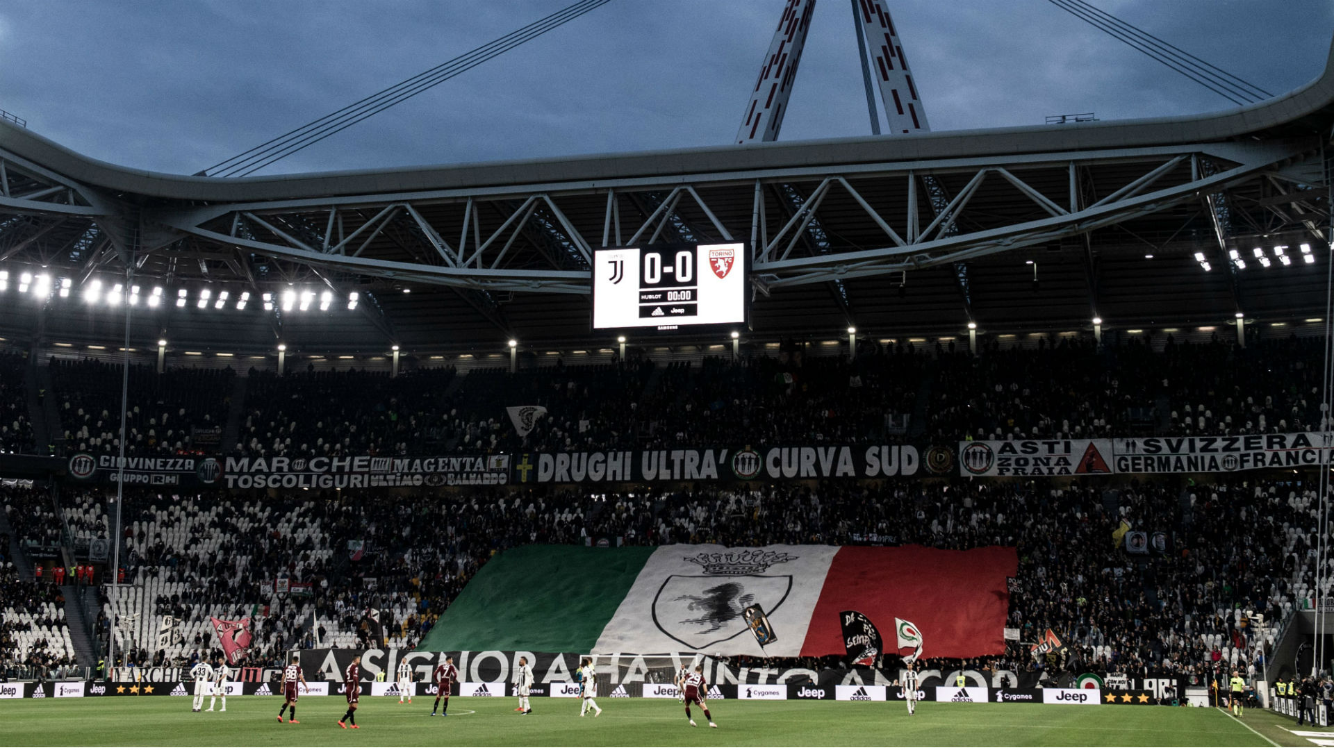 Juventus Torino striscione della Curva Sud