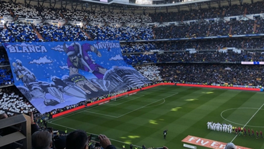 Así lució el fondo del Santiago Bernabéu este espectacular tifo: 'Blanca Navidad' | Goal.com