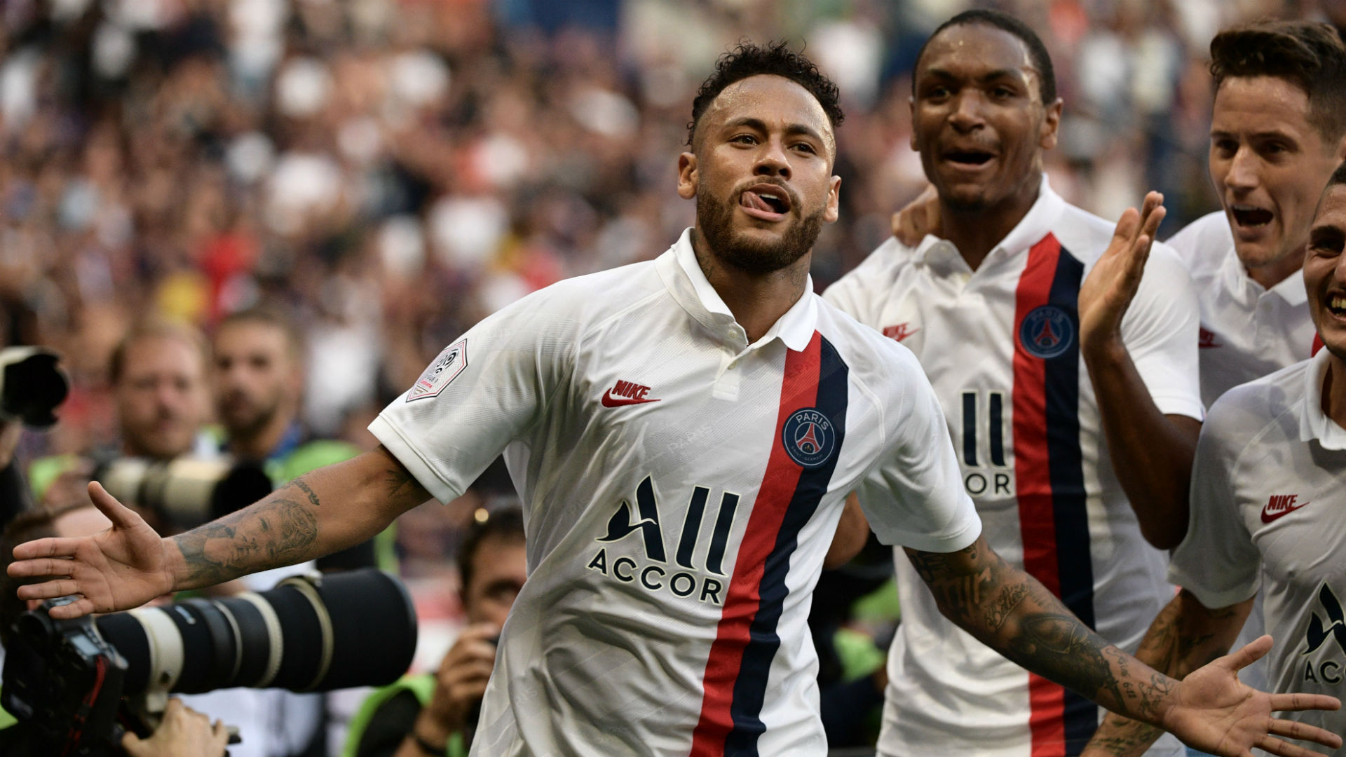 Quand Neymar rend hommage à 2 légendes du PSG sur Instagram