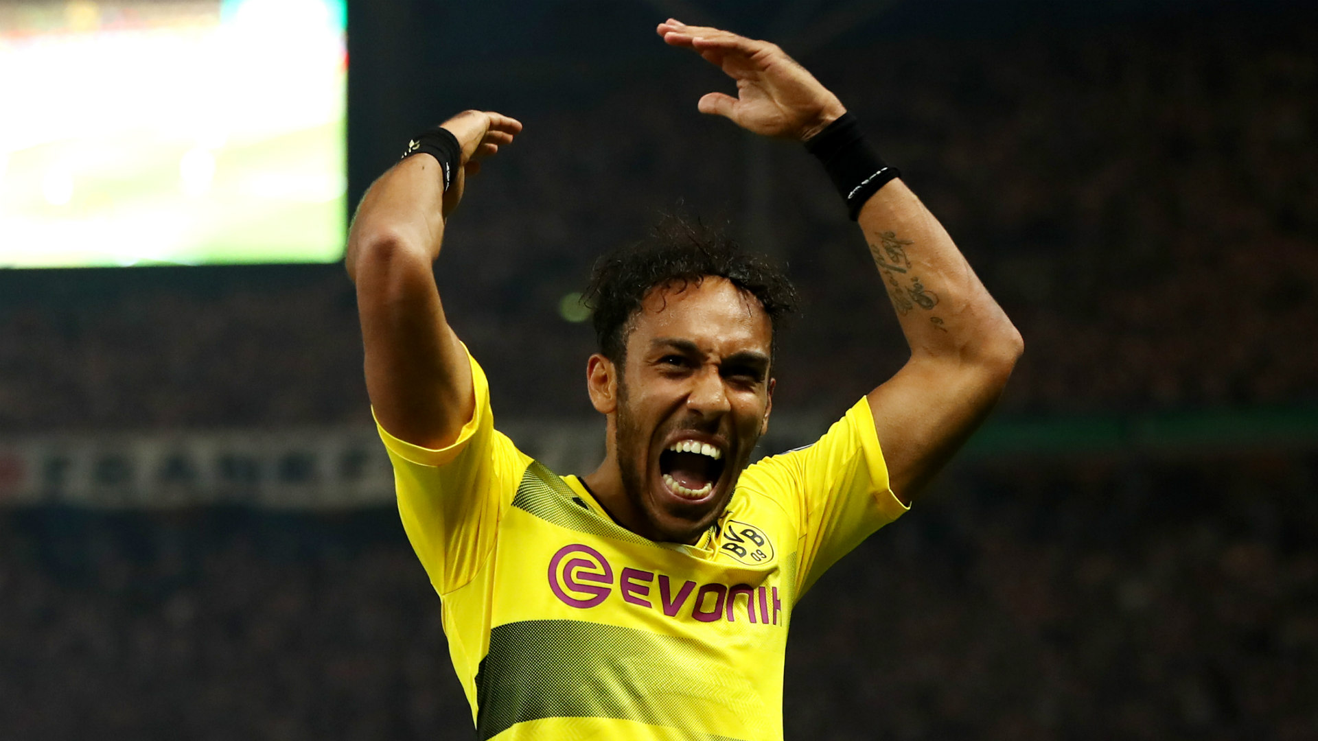 Michael Zorc Stand Jetzt Bleibt Aubameyang Bei Borussia Dortmund