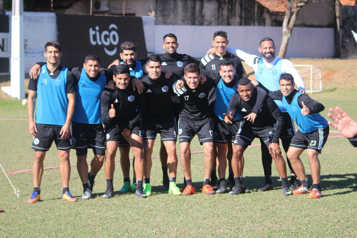 Olimpia golea y retoma fuerzas en el Clausura
