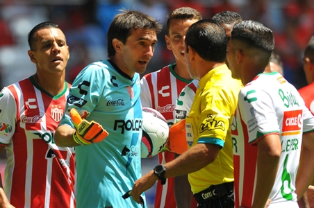 Marcelo Barovero apaga rumores y se queda en Necaxa | Goal.com