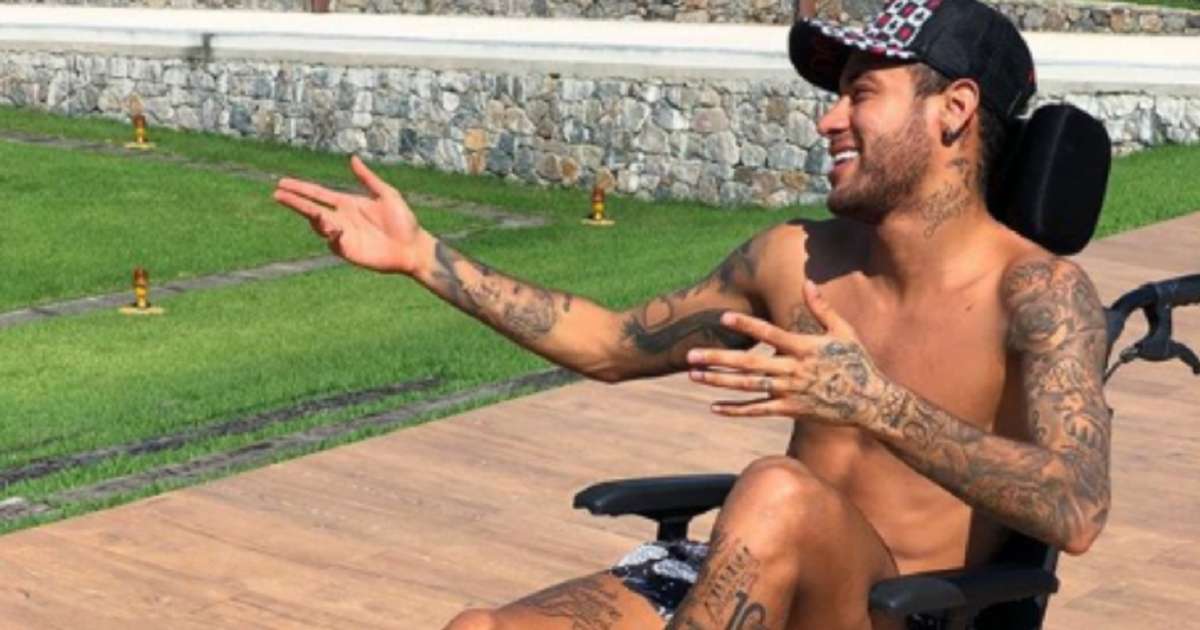 tatuaje de la cruz de neymar