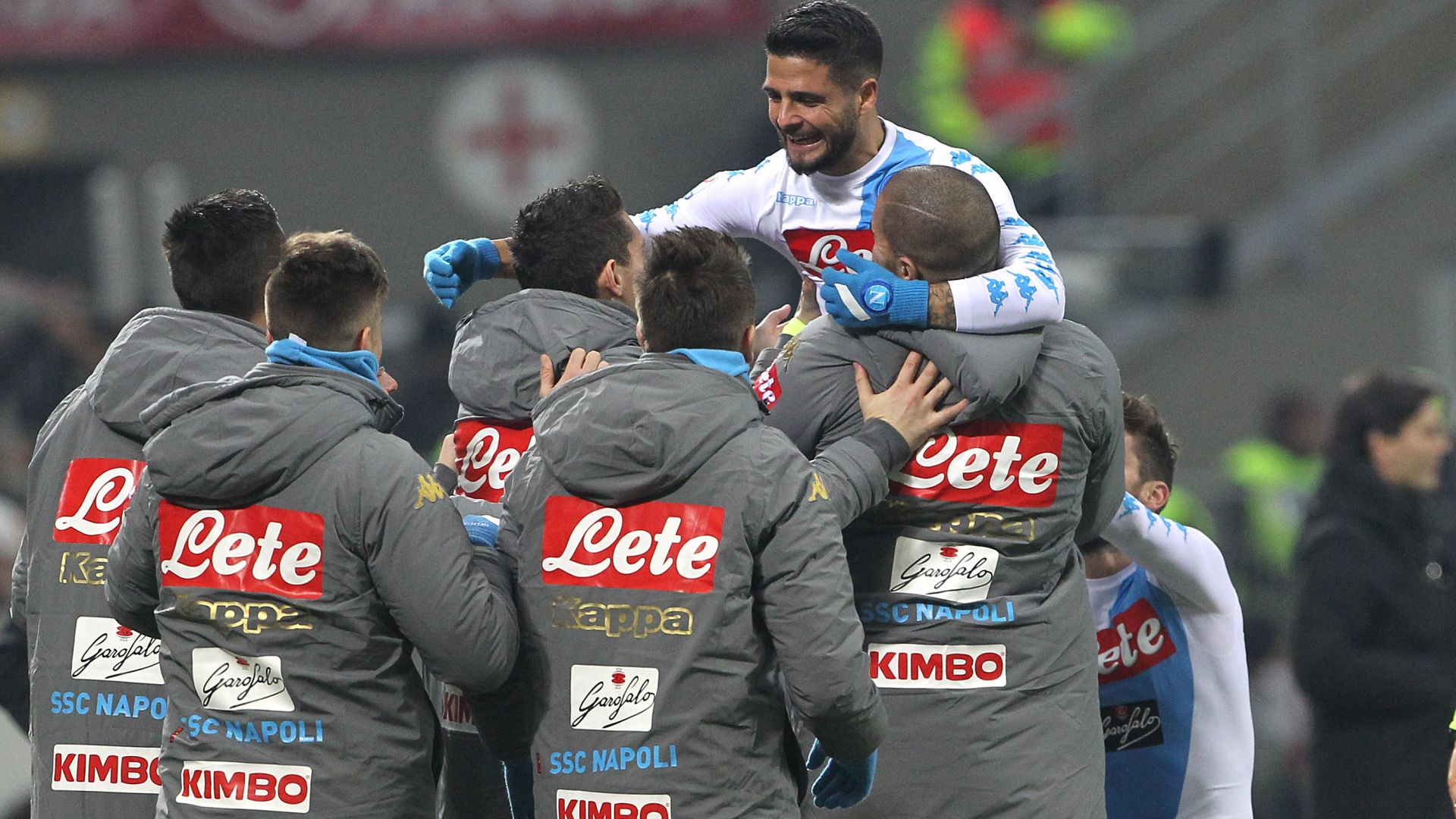 Zarpazo del Nápoles en San Siro (1-2), licencia para soñar Zarpazo del Nápoles en San Siro (1-2), licencia para soñar